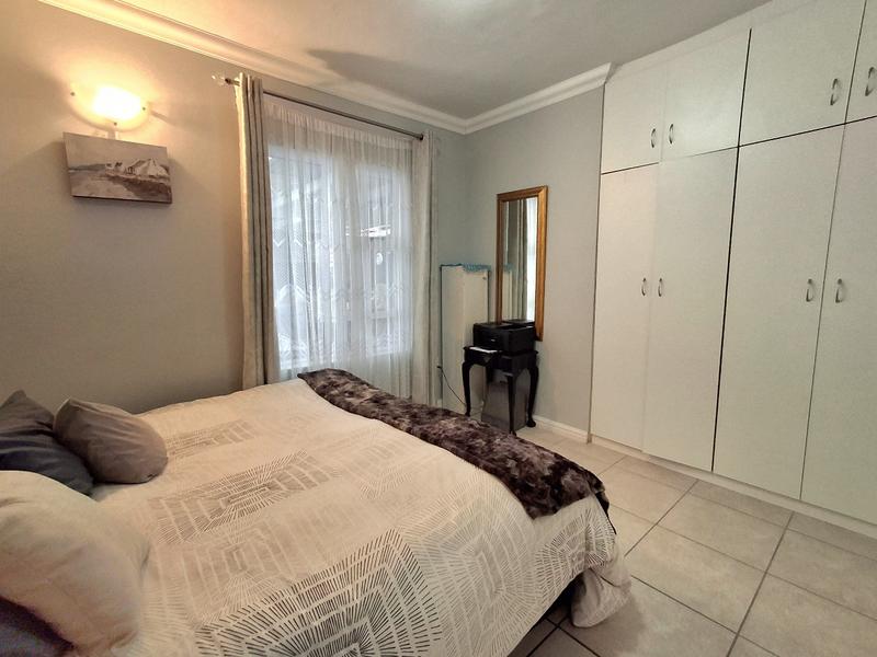 3 Bedroom Property for Sale in Golden Mile Western Cape